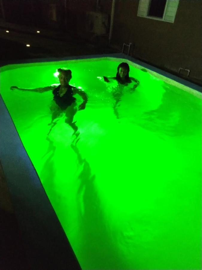Paradise Villa Shared Onsite Private Pool Onsite Gym Ocho Rios Zewnętrze zdjęcie