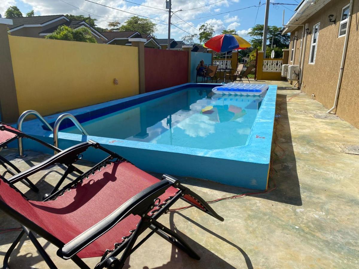 Paradise Villa Shared Onsite Private Pool Onsite Gym Ocho Rios Zewnętrze zdjęcie