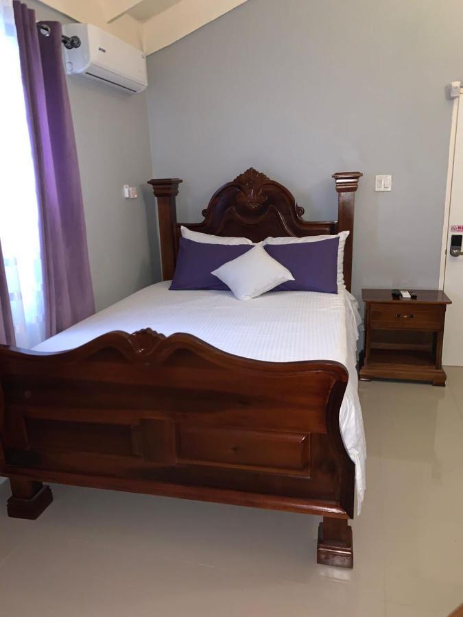 Paradise Villa Shared Onsite Private Pool Onsite Gym Ocho Rios Zewnętrze zdjęcie
