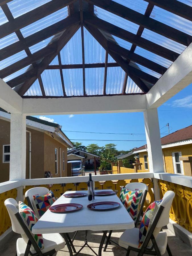 Paradise Villa Shared Onsite Private Pool Onsite Gym Ocho Rios Zewnętrze zdjęcie