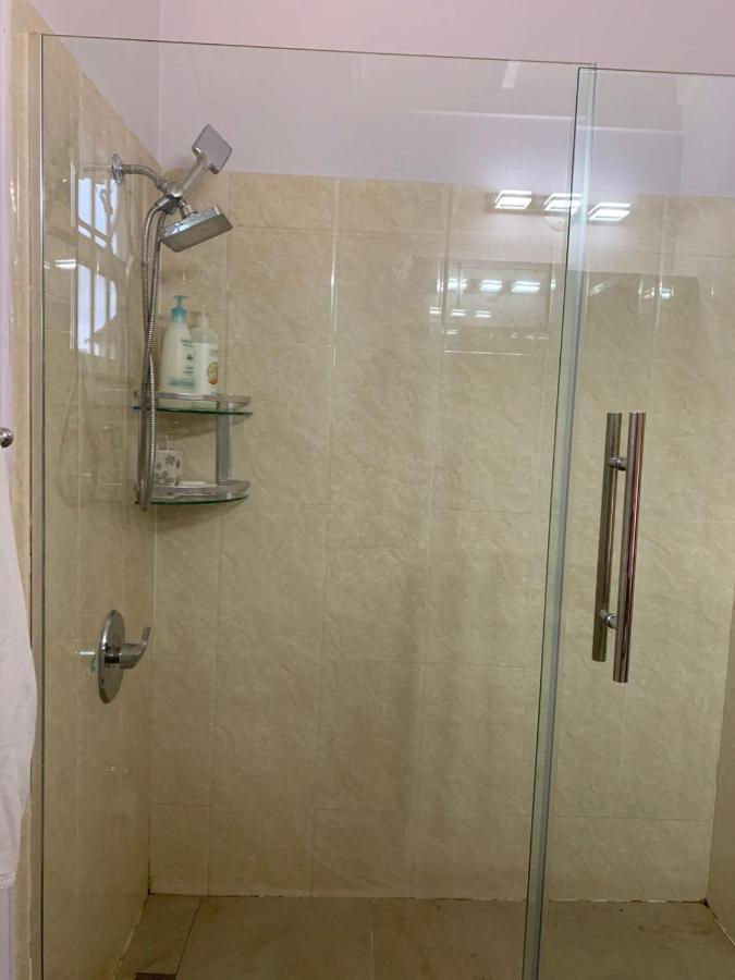 Paradise Villa Shared Onsite Private Pool Onsite Gym Ocho Rios Zewnętrze zdjęcie